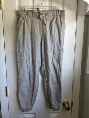 Old Navy Women's Light Gray Cargo Drawstring Jogger Pants